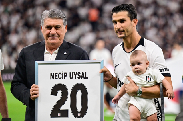 Beşiktaş'ta geçtiğimiz sezon sonunda futbolu bırakan Necip Uysal için Eyüpspor