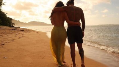 Formula 1'de verilen yaz arasını değerlendiren Lewis Hamilton, sevgilisi Kim