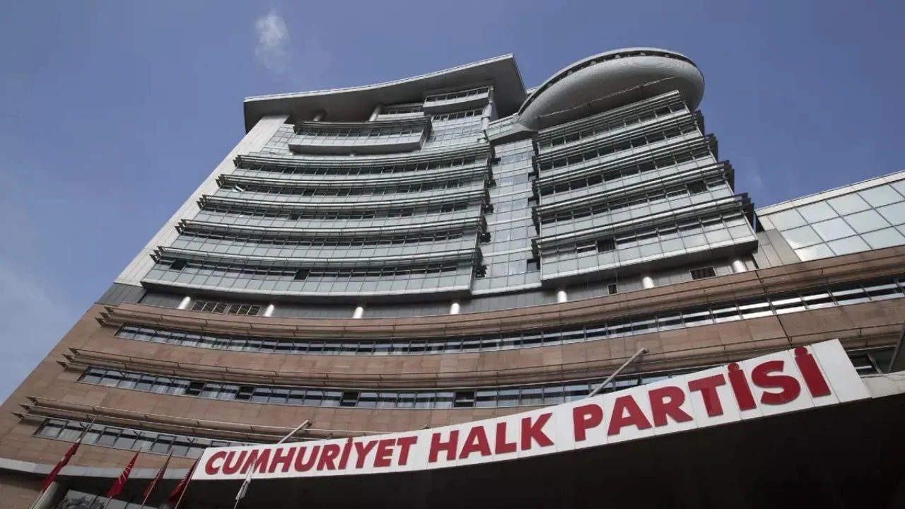 CHP Parti Meclisi, parti üyeliği devam ederken YENİ Parti'ye destek