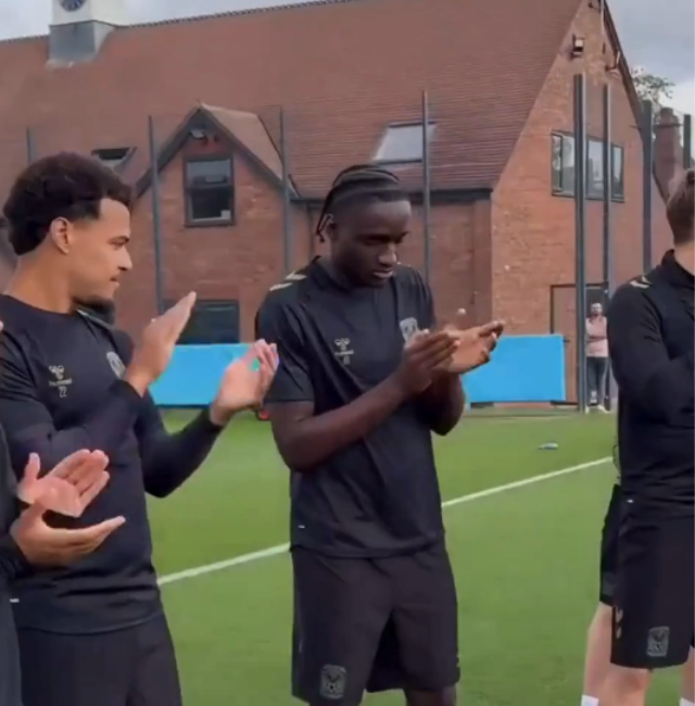 Fenerbahçe'nin Coventry City'ye transfer olduğunu dün resmen açıkladığı Sidiki Cherif,
