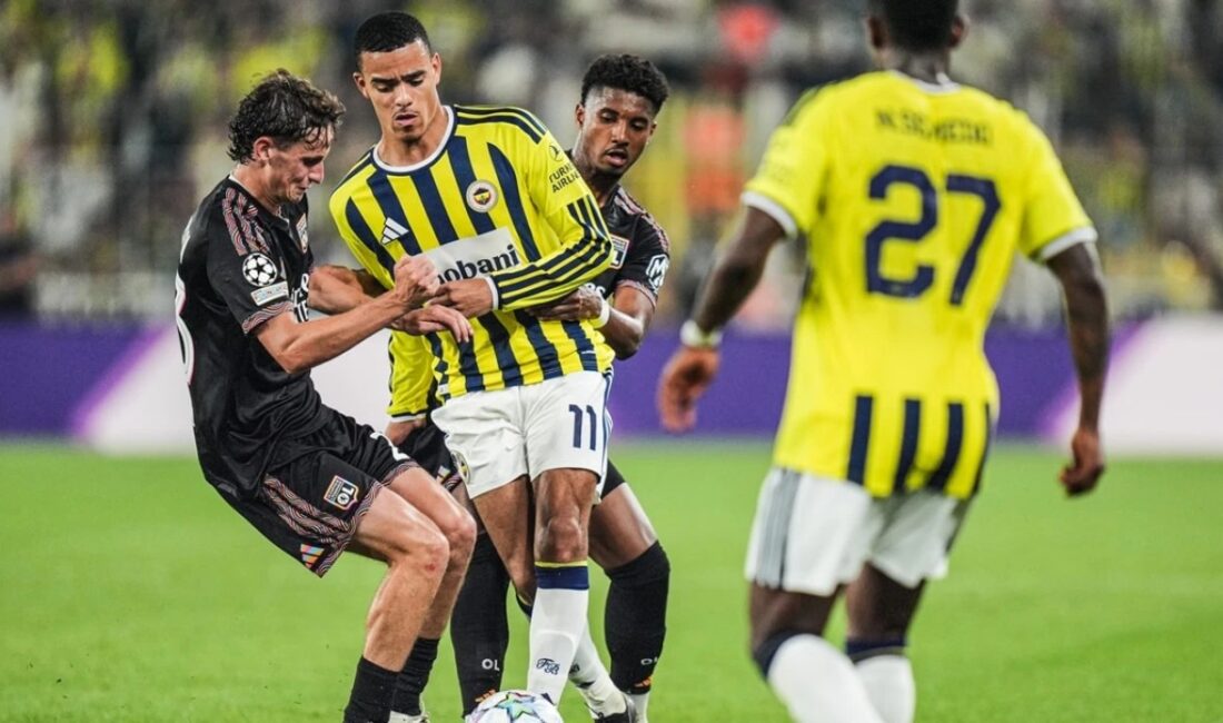 Şampiyonlar Ligi play-off ilk maçında Fenerbahçe, Mason Greenwood'un şık golüyle