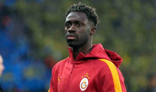 Galatasaray'da Davinson Sanchez ile ilgili çarpıcı bir iddia ortaya atıldı.