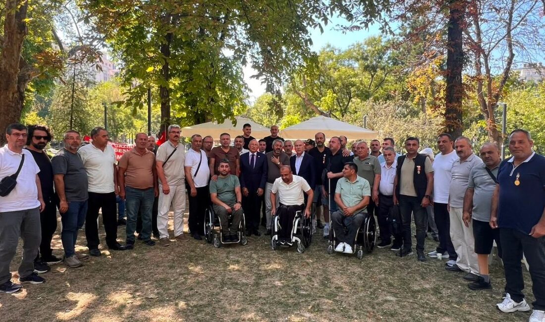 38 gündür eşit özlük hakkı talebiyle Güvenpark’ta oturma eylemi yapan