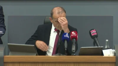 CHP’den istifalar sonrası İzmir Büyükşehir Belediye Meclisi’ndeki dağılım değişti. YENİ