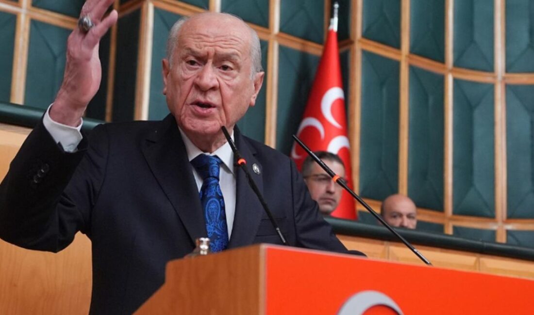 MHP Genel Başkanı Devlet Bahçeli, 2017'de Parlamenter Sistem'den Cumhurbaşkanlığı Hükümet
