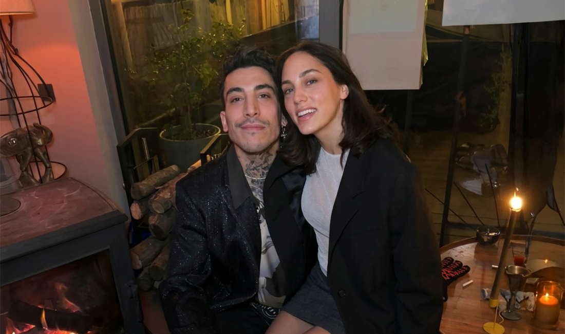 Yaz aylarını Çeşme'de geçiren Can Bonomo ve Öykü Karayel, önceki