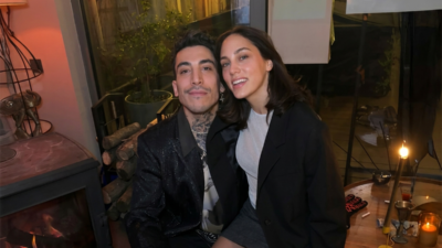 Yaz aylarını Çeşme'de geçiren Can Bonomo ve Öykü Karayel, önceki