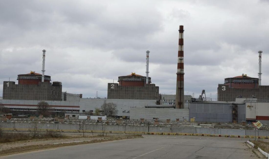 Ukrayna güçlerinin Zaporijya Nükleer Santrali personelinin bulunduğu otobüs durağına düzenlediği