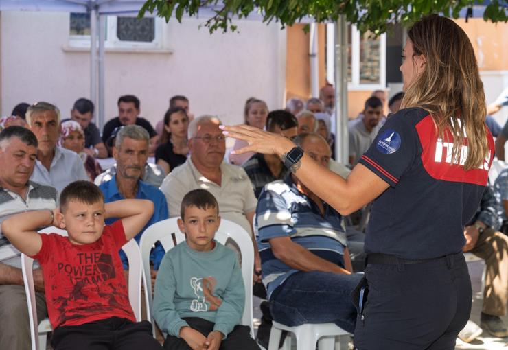 İzmir Büyükşehir Belediyesi, yaz aylarında artan yangın riskine karşı kent