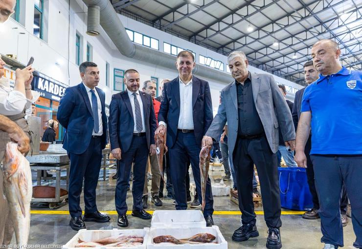 İzmirli balıkçılar dört aylık aranın ardından 1 Eylül itibarıyla “Vira