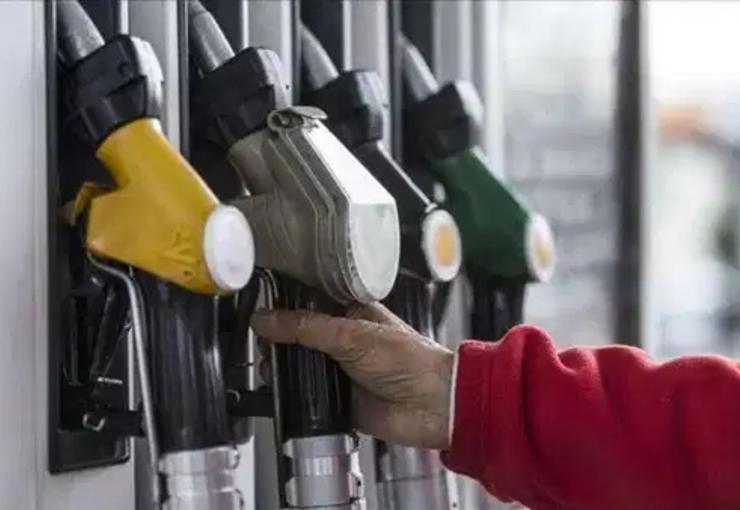 Motorinin litre fiyatına 4 Eylül Cuma gününden itibaren 8,24 TL