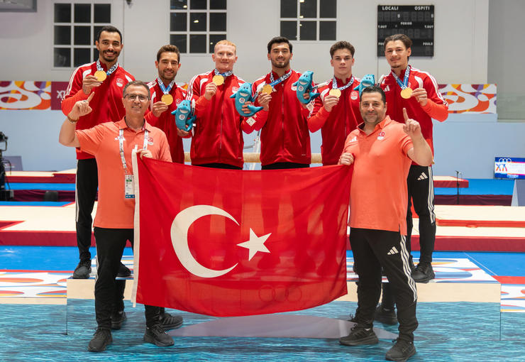 İzmir Büyükşehir Belediyesi Spor Kulübü’nün başarılı milli jimnastikçisi Altan Doğan,