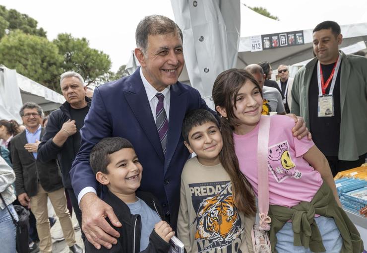 İZKİTAP - 8. İzmir Kitap Fuarı, 19-27 Eylül 2026 tarihleri