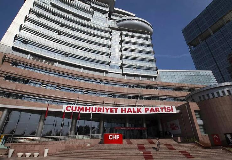 CHP’nin geçmiş dönem seçilmiş yönetiminde yer alan ve YENİ Parti’ye