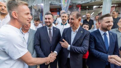 Buca Kozağaç Gençlik Derneği’ni ziyaret eden İzmir Büyükşehir Belediye Başkanı