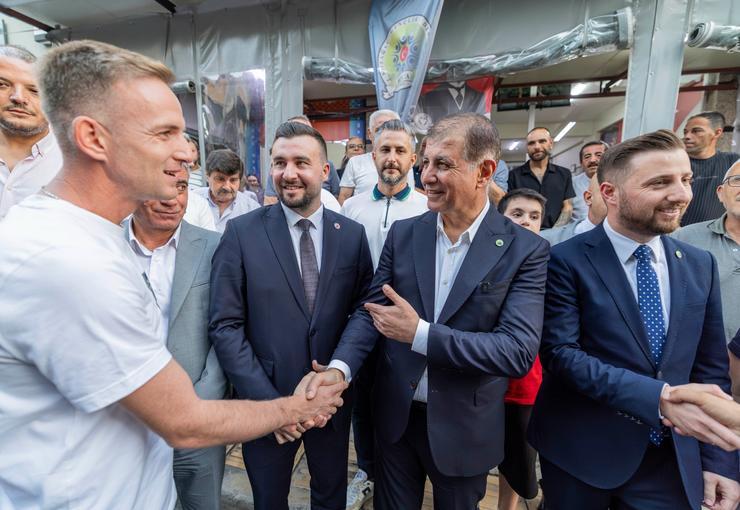 Buca Kozağaç Gençlik Derneği’ni ziyaret eden İzmir Büyükşehir Belediye Başkanı