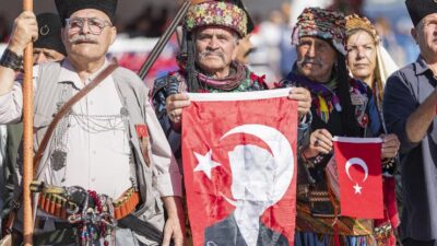 İzmir’in kurtuluşunun 104’üncü yıl dönümü, Zafer Yürüyüşü’nden Fener Alayı’na, SOLOTÜRK