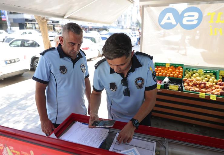 Konak Belediyesi, ambalaj atıklarının ayrı toplanması ve geçici depolanmasına yönelik