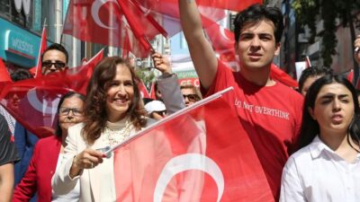 İzmir’in düşman işgalinden kurtuluşunun 104. yıl dönümü, Karşıyaka’da büyük bir