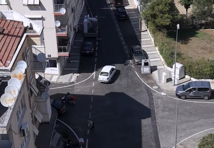 Balçova Belediyesi, kent genelinde sürdürdüğü yol ve çevre düzenleme çalışmalarına
