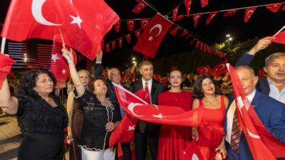İzmir’in kurtuluşunun 104’üncü yıl dönümü kutlamaları kapsamında İzmir Büyükşehir Belediye