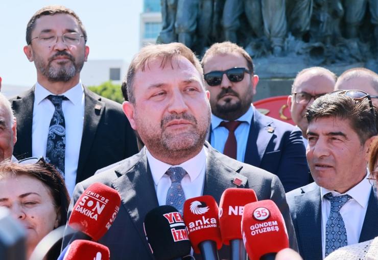 “9 Eylül; bağımsızlığa inanmış bir milletin küllerinden yeniden doğuşunun, egemenliğin