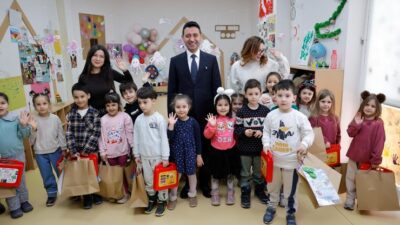 Bayraklı Belediyesi, çocuk ve gençlerin eğitim hayatına anaokulundan üniversiteye kadar