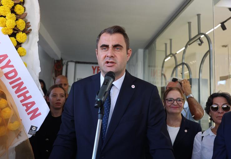 YENİ Parti Urla İlçe Başkanlığı düzenlenen törenle açıldı. Açılışta konuşan