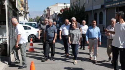Konak Belediye Başkanı Nilüfer Çınarlı Mutlu, 1. Sanayi Sitesi’ndeki yol