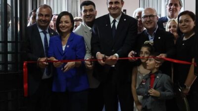 YENİ Parti Karabağlar İlçe Başkanlığı’nın binası  törenle açıldı. Açılışta