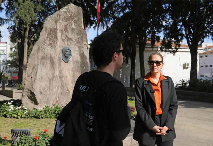 Karşıyaka Belediyesi tarafından düzenlenen ‘Atatürk’ün Adımlarıyla Karşıyaka’ turlarının ilk etabı