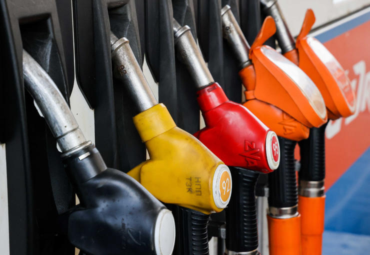 Döviz kuru ve brent petrol fiyatlarındaki dalgalanmaların ardından motorin grubuna