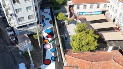 Konak Belediyesi’nin ilçedeki okul yollarını hem eğlenceli hem güvenli hale
