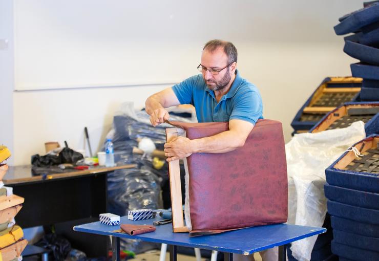 Narlıdere Belediyesi, sadece ilçenin değil, kentin en önemli kültür-sanat merkezlerinden