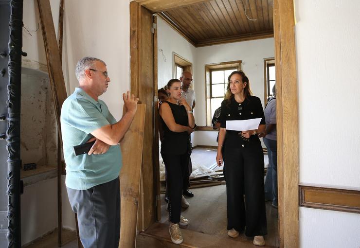 Karşıyaka Belediye Başkanı Yıldız Ünsal, restorasyon çalışmalarında son viraja girilen