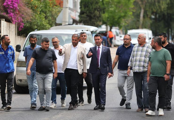 Bayraklı Belediyesi’nin yol bakım, onarım ve yenileme çalışmaları hız kesmeden