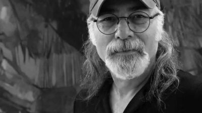 Ressam Özgür Eryılmaz'ın insan ve zaman ilişkisini ele aldığı "Eş