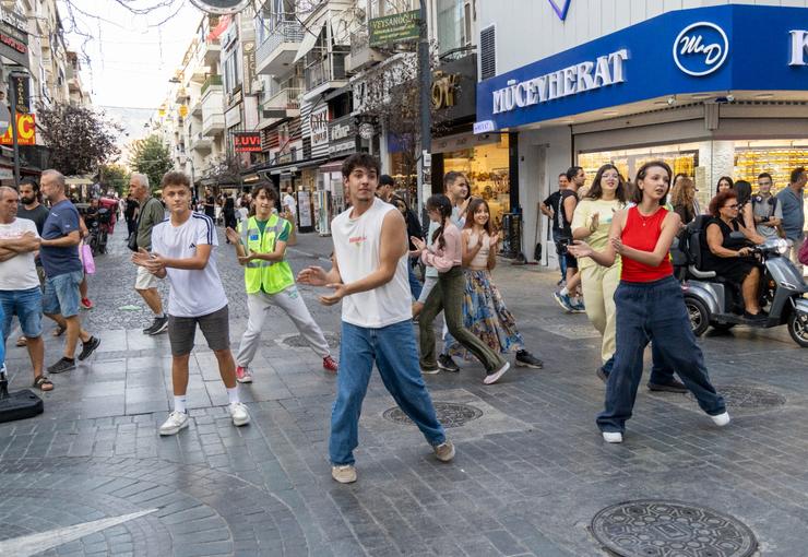 Karşıyaka Belediyesi, ‘Avrupa Hareketlilik Haftası’ etkinliklerini dopdolu bir programla başlattı.