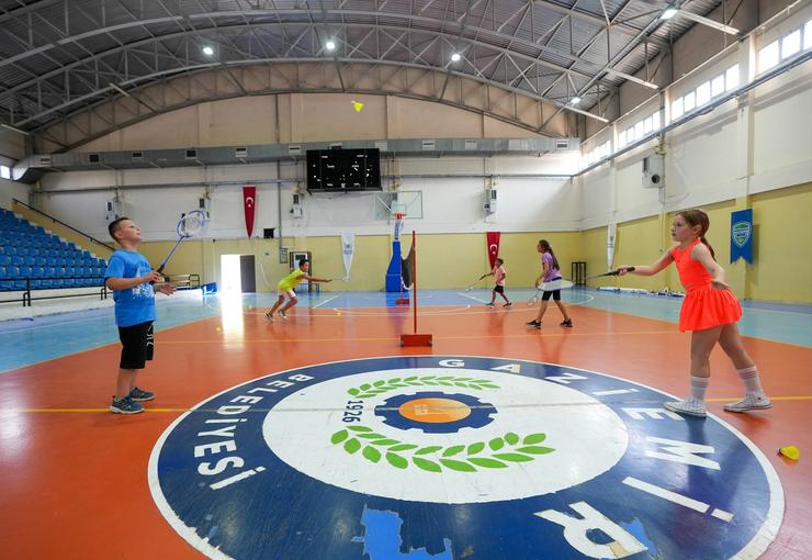 Gaziemir Belediyesi’nin 2026-2027 kış dönemi kültür, sanat ve spor kurslarının