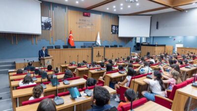İzmir Büyükşehir Belediyesi’nin çocukların kent yaşamına ilişkin görüşlerini paylaşabilmeleri ve