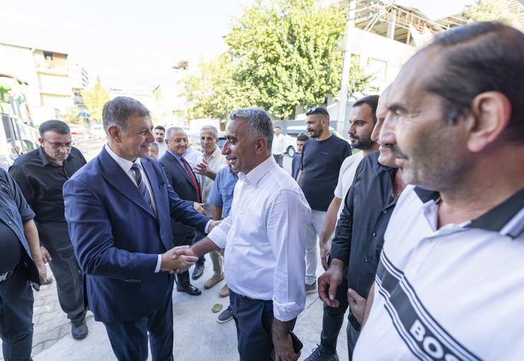 İzmir Büyükşehir Belediye Başkanı Dr. Cemil Tugay, Buca’nın sorunlarını yerinde