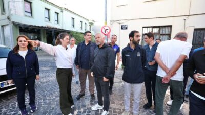 Çeşme Belediye Başkanı Lâl Denizli, başkan yardımcıları, ilgili birim müdürleri