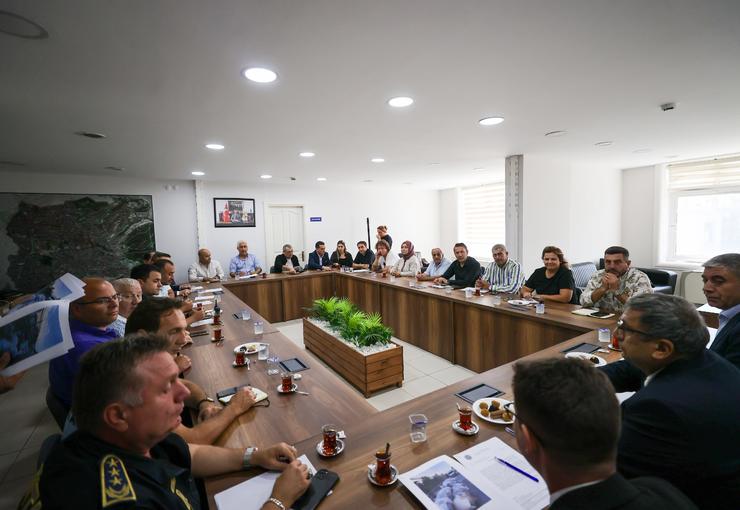 Buca Belediyesi’nin ev sahipliğinde gerçekleştirilen Atık Yönetimi Koordinasyon Toplantısı’nda bir