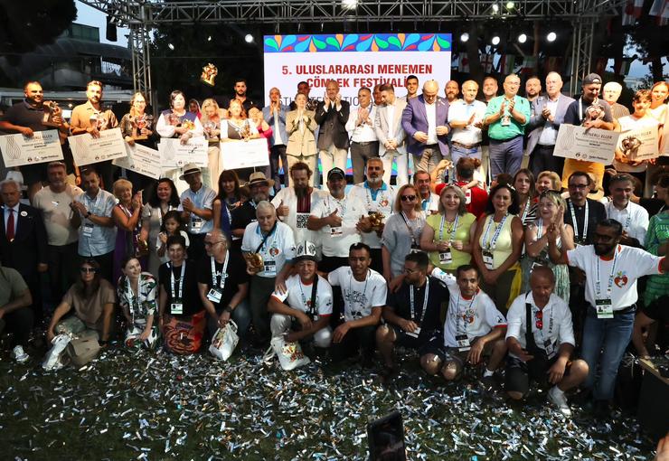Tam 45 ülkeden katılımcıyla gerçekleştirilen 5'inci Uluslararası Menemen Çömlek Festivali,