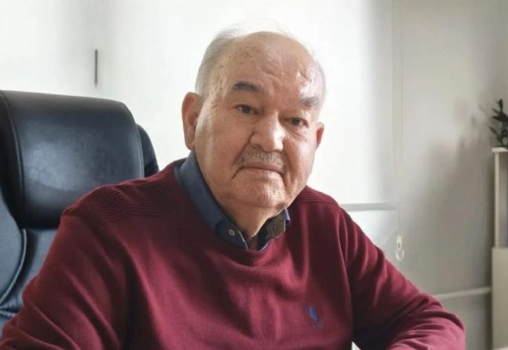İzmir Büyükşehir Belediyesi eski başkanlarından Burhan Özfatura, geçirdiği ani kalp