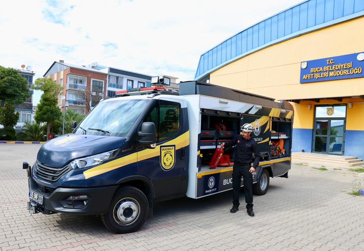 Yangından Korunma Haftası kapsamında hayati uyarılarda bulunan Buca Belediyesi Arama