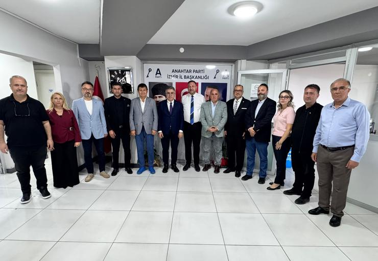 Cumhuriyet Halk Partisi İzmir İl Başkanı Utku Gümrükçü, İzmir’deki siyasi
