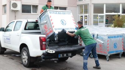 Konak Belediyesi, eskiyen çöp konteynerlerini yenilemeyi sürdürüyor.