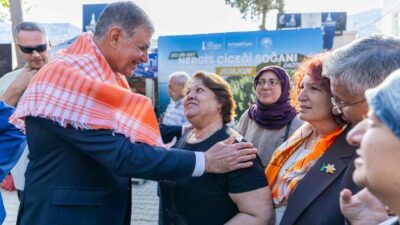 İzmir Büyükşehir Belediye Başkanı Dr. Cemil Tugay, Karaburun’da nergis üretimini