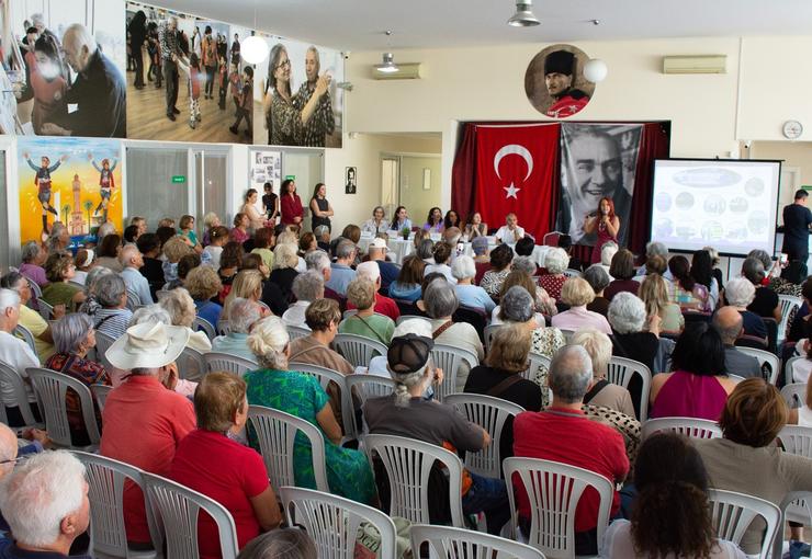 Karşıyaka Belediyesi ve Türkiye Alzheimer Derneği İzmir Şubesi, Alzheimer hastalığına